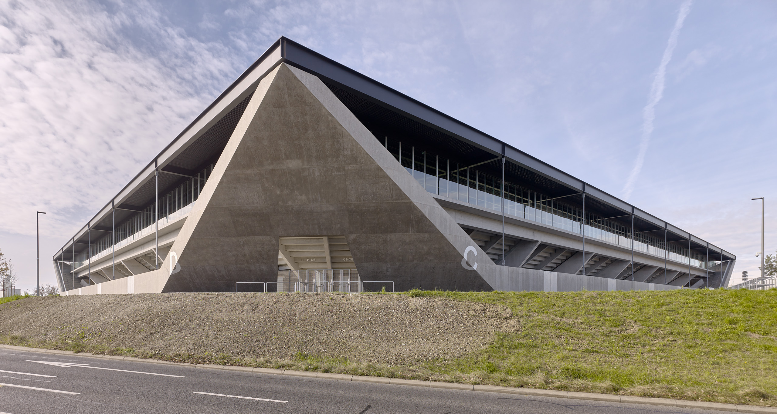 Stade de la Tuilière, Lausanne